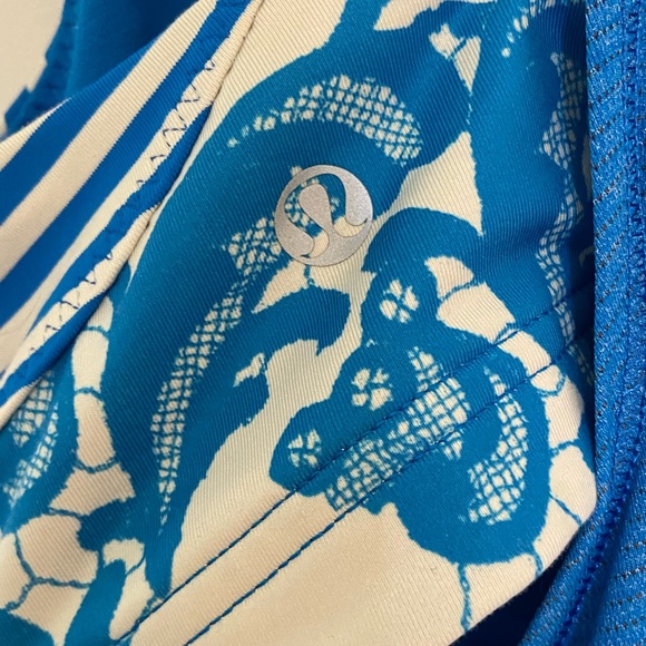 Lululemon workout tank top with built in bra - Picture 2 of 5